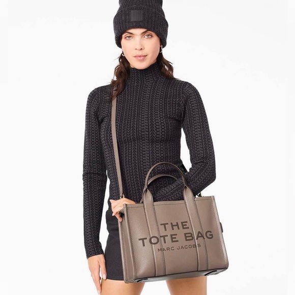 💰SOLD - H004L01PF21 - Marc Jacobs The Leather Medium Tote Bag - Picture 16 of 16